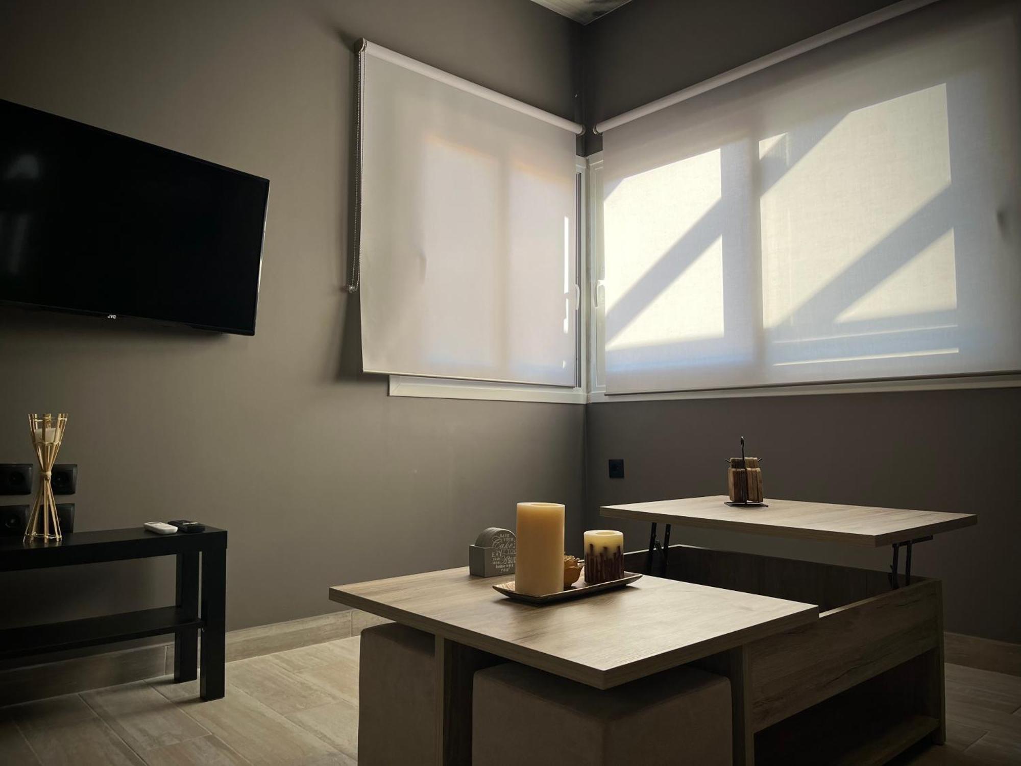 Joannas Airport Luxury Rooms Artemida  Buitenkant foto