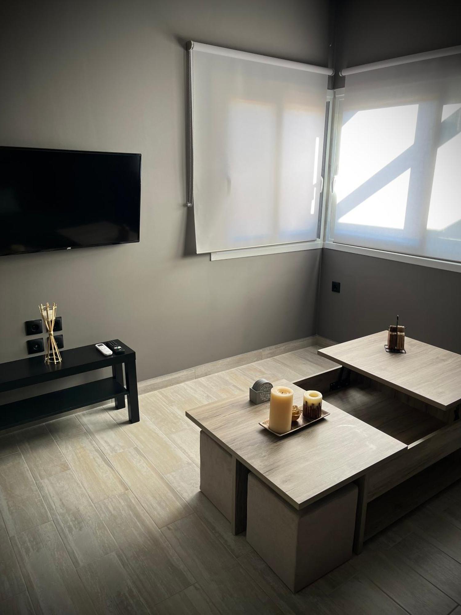 Joannas Airport Luxury Rooms Artemida  Buitenkant foto