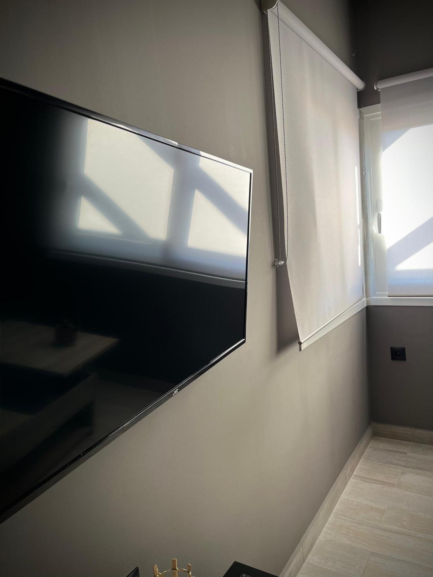 Joannas Airport Luxury Rooms Artemida  Buitenkant foto
